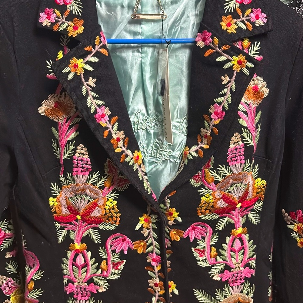 size small vintage Paparazzi. Embroidered long twill coat